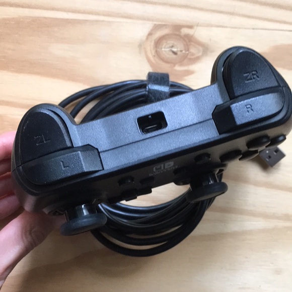 PowerA Nintendo Switch Wired Controller Black - Picture 5 of 6